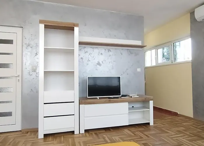 Near To Free * ブルガス